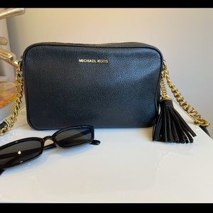 Michael kors crossbody